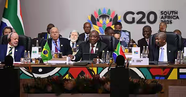 易出评软件：特朗普抵制G20峰会遭遇失败，南非声援平等对话揭示美国影响力下滑