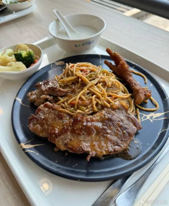 易评助手软件官网:字节跳动的100元免费三餐,福利与加班之间的隐秘博弈 易评助手软件官网:字节跳动的100元免费三餐,福利与加班之间的隐秘博弈