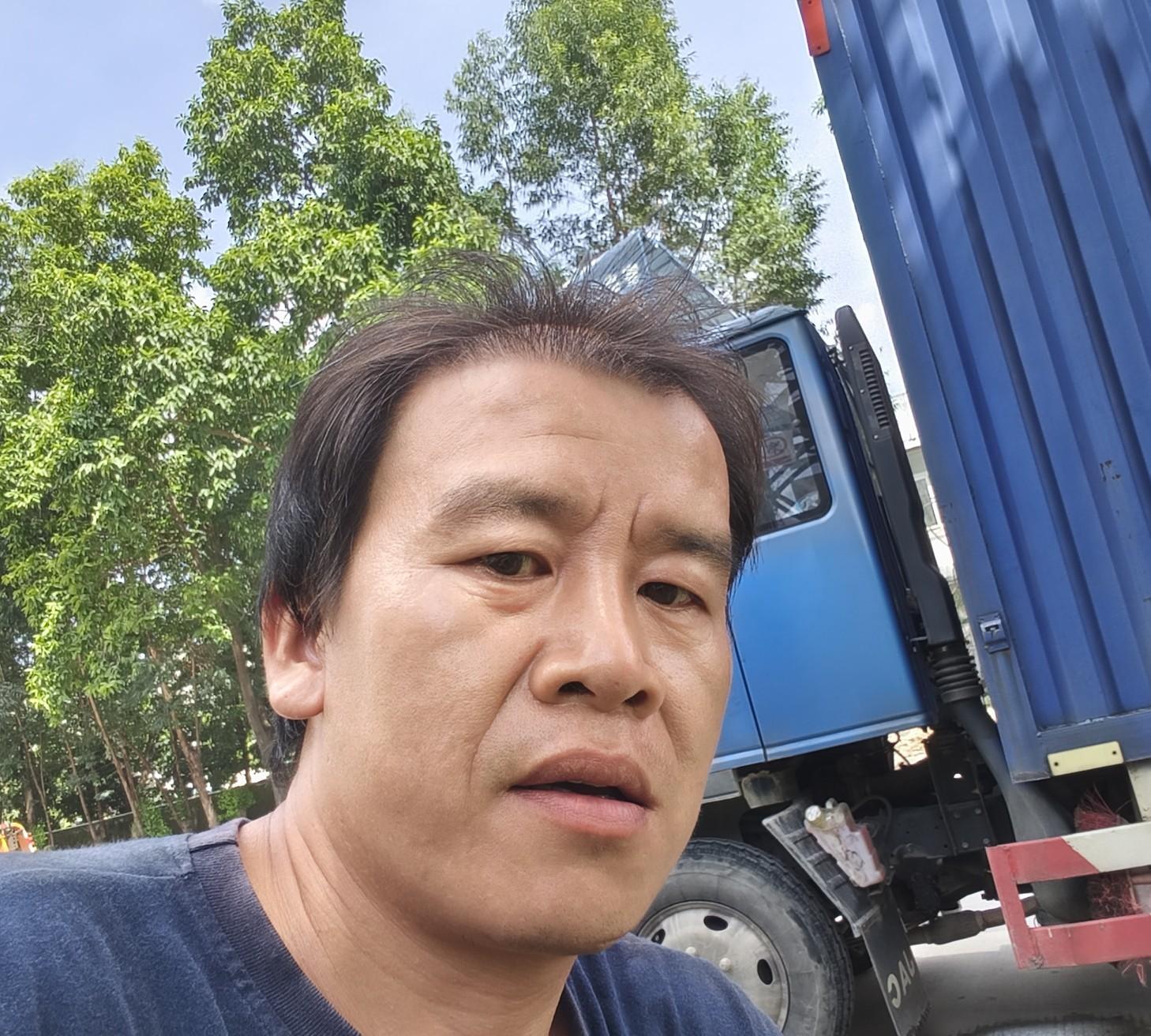 易评助手使用方法：大傻哥的征婚心声，无车无房也愿携手共度人生