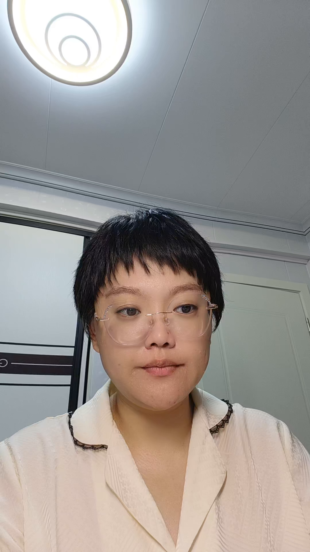 51助手官网：普通人赚钱的三大关键步骤，提升自身价值、找对赛道和合理运用杠杆