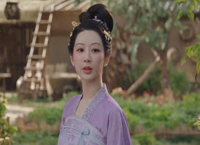 多成团助手：杨紫新剧《繁花似锦》，职场斗争与人性博弈的精彩揭秘