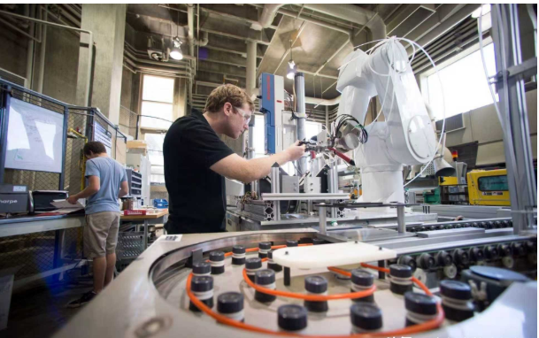 易出评小号：中国制造业的阳谋，如何借低价与效率逆袭西方工业市场