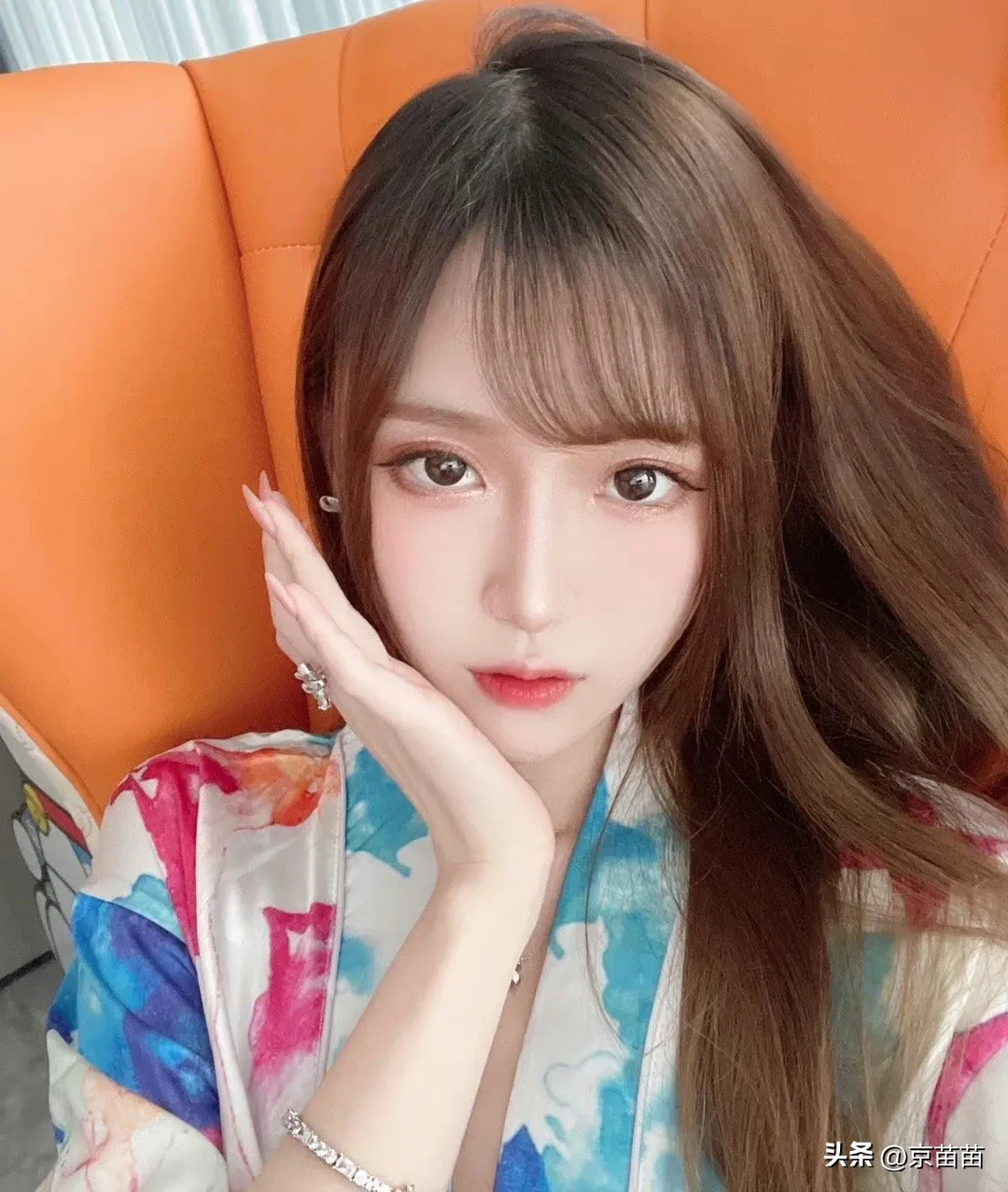 小Q助手靠谱吗：腐团儿，从小主播到行业标杆，展现真实与努力的魅力之路