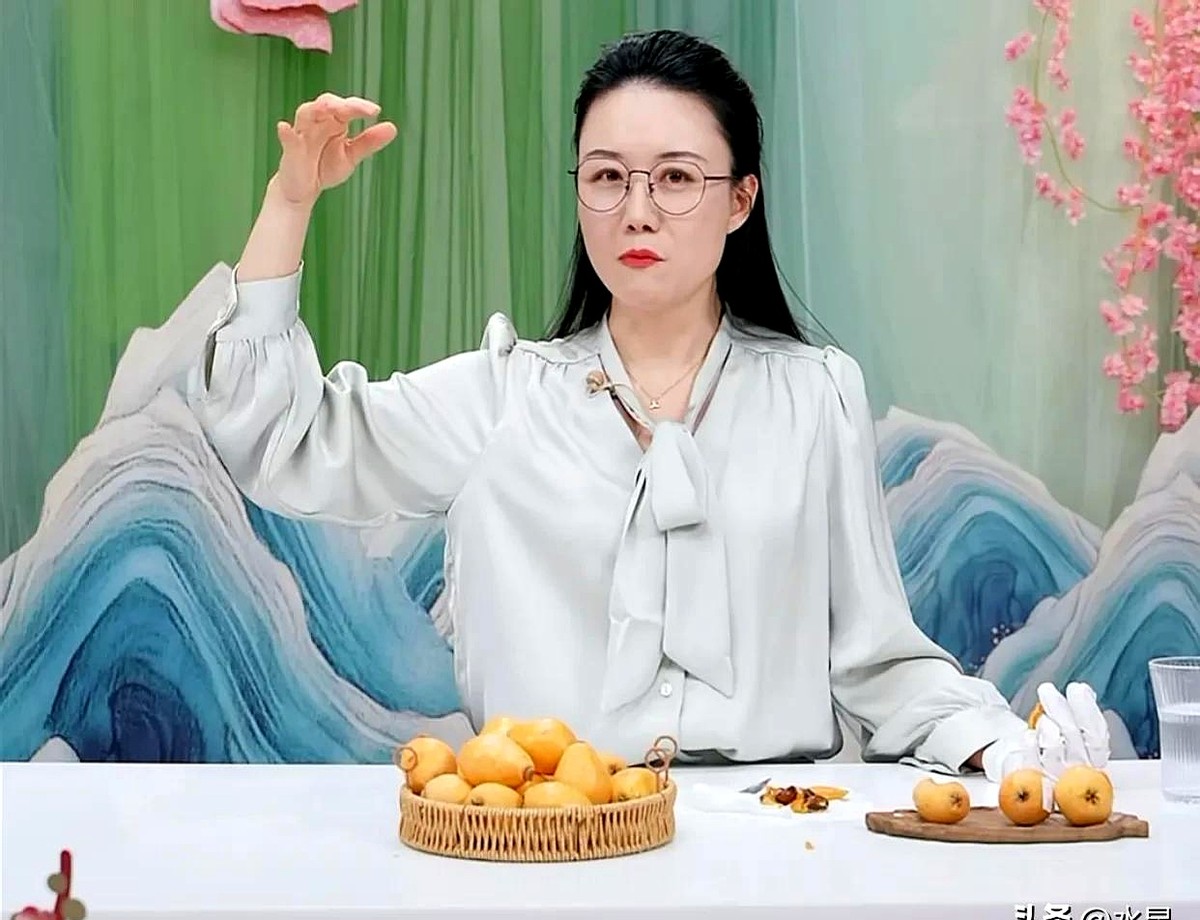 小G助手小号：主播擂台赛精彩回顾，女主播安安大放异彩，男主播紧张反应引发笑点