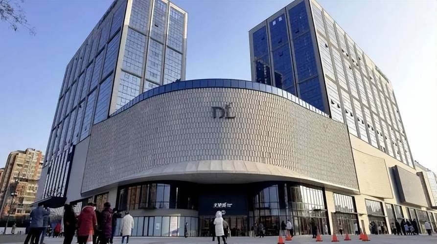 小G助手下载安装：京版“胖东来”开业，实体商业创新转型引发热潮