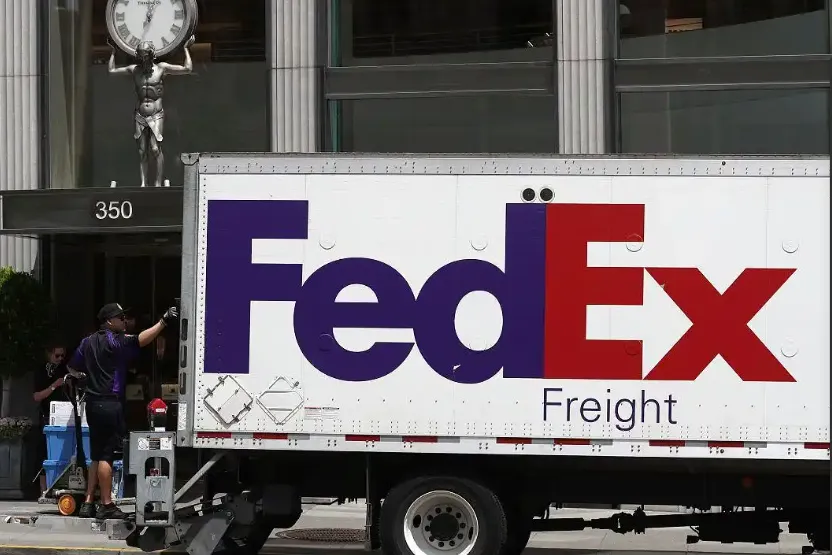 易单助手入口：跨境物流新选择，FedEx／UPS合作，超低价轻松寄往香港！