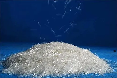 星云助手：网购需警惕！隐形玻璃纤维伤眼事件频发，拆快递要小心