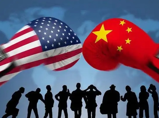 小评评助手出评软件：美国对付中国的老套路是否还有效？李显龙解读深度融入的真相