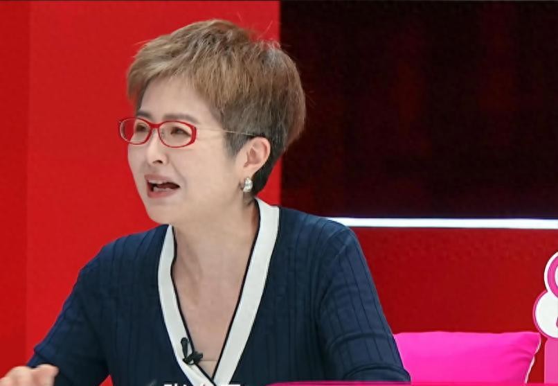权重大师卡密：直播带货新模式，不收坑位费的背后与行业影响分析