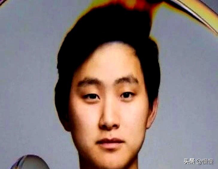 爆单助手：AI简历优化引发职场困惑，应聘者真实能力遭质疑
