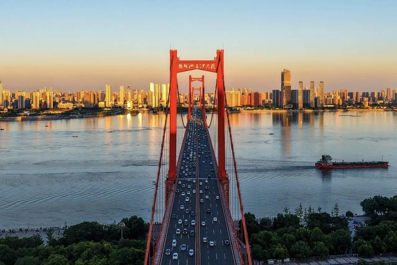 团粉助手：武汉2025年发展蓝图，科技创新与产业升级的全面突破