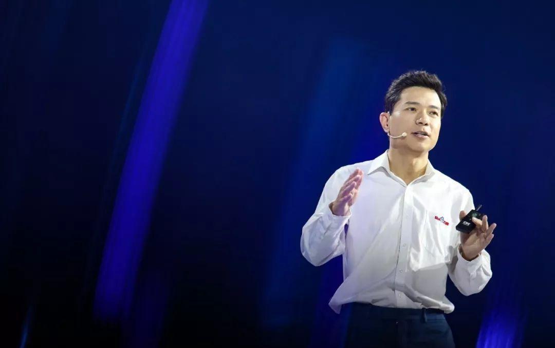 大麦助手：李彦宏，从平凡到成功的背后，离不开她的坚定支持与信任