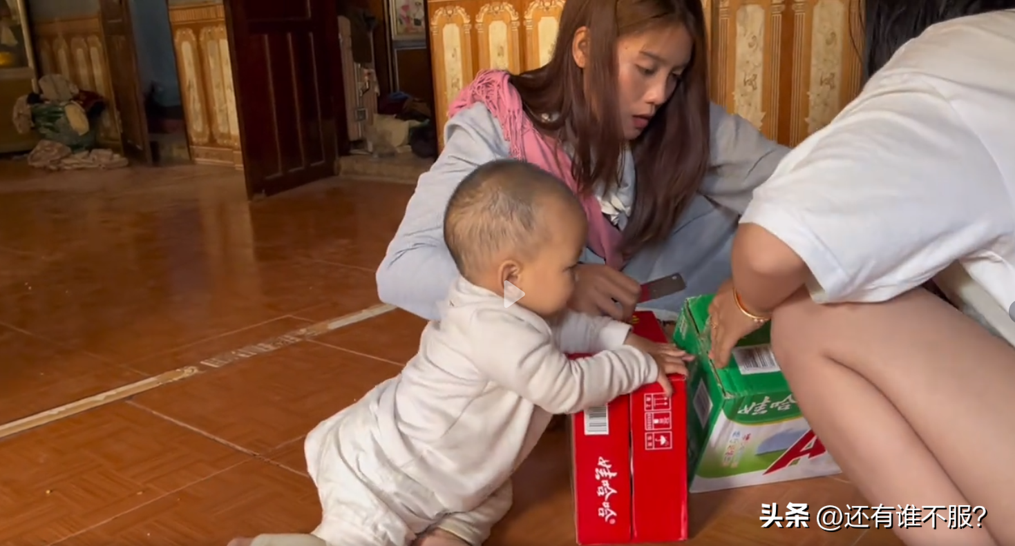小G助手开团软件：蜜在家中分水果不够大方，舅妈尴尬引发亲情礼节争议