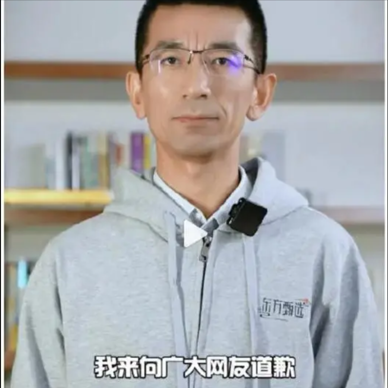 小评评助手软件：职场全才与专才的抉择，如何选择自己的职业发展道路？