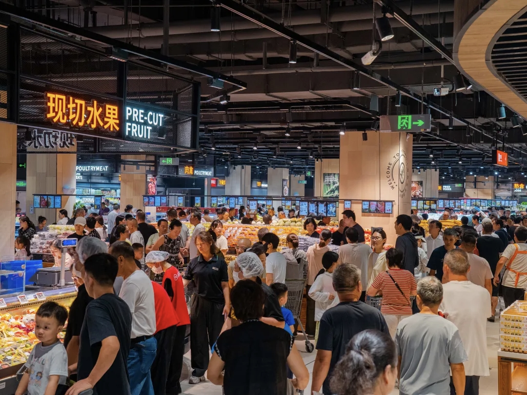 小G助手怎么用：永辉超市重新开业人潮涌动，物价上涨引发消费者不满