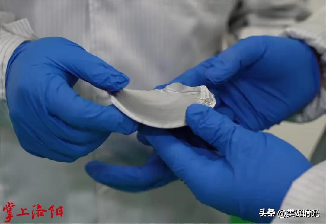 蓝天助手：洛阳中硅高科创新技术打破国外芯片材料垄断，助力中国科技崛起