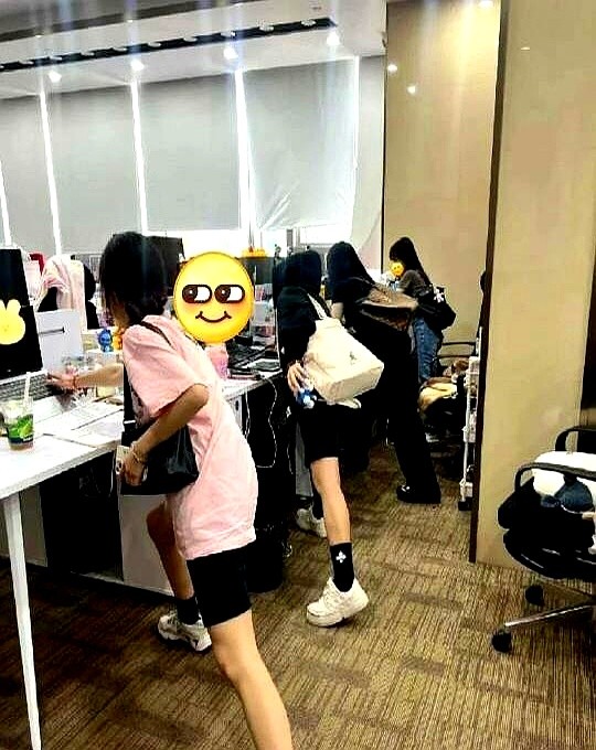 拼多多出评最新版本：跨境电商的成长之路，从职场小白到支付高手的转变