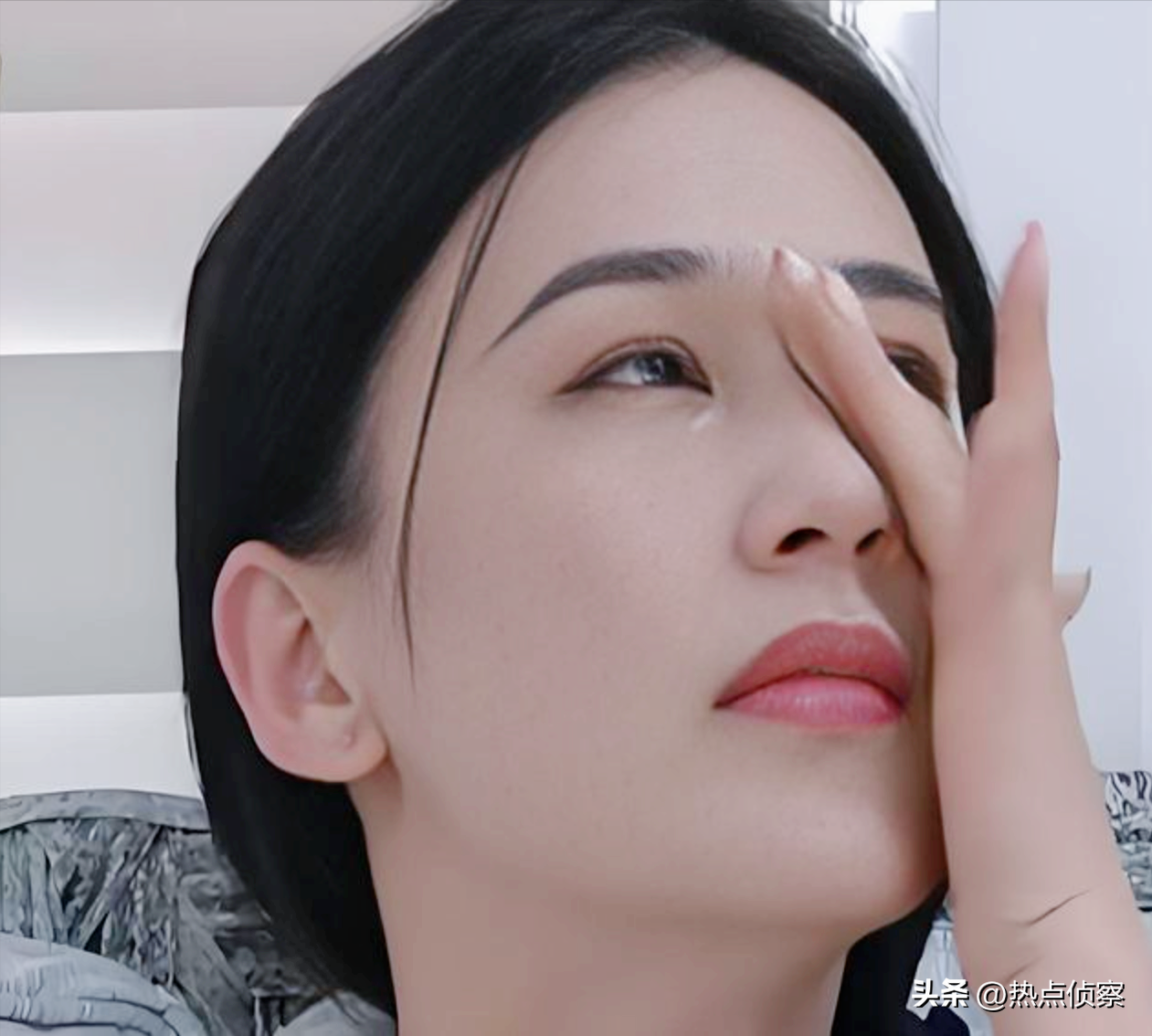 拼多多评价助手下载：杨子带前妻陶虹出席女儿毕业典礼，引发离婚后感情猜测
