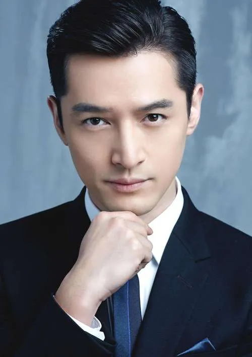 小评评助手下载官网：胡歌担任民盟中央宣传委员会副主任，演艺之外展现新风采
