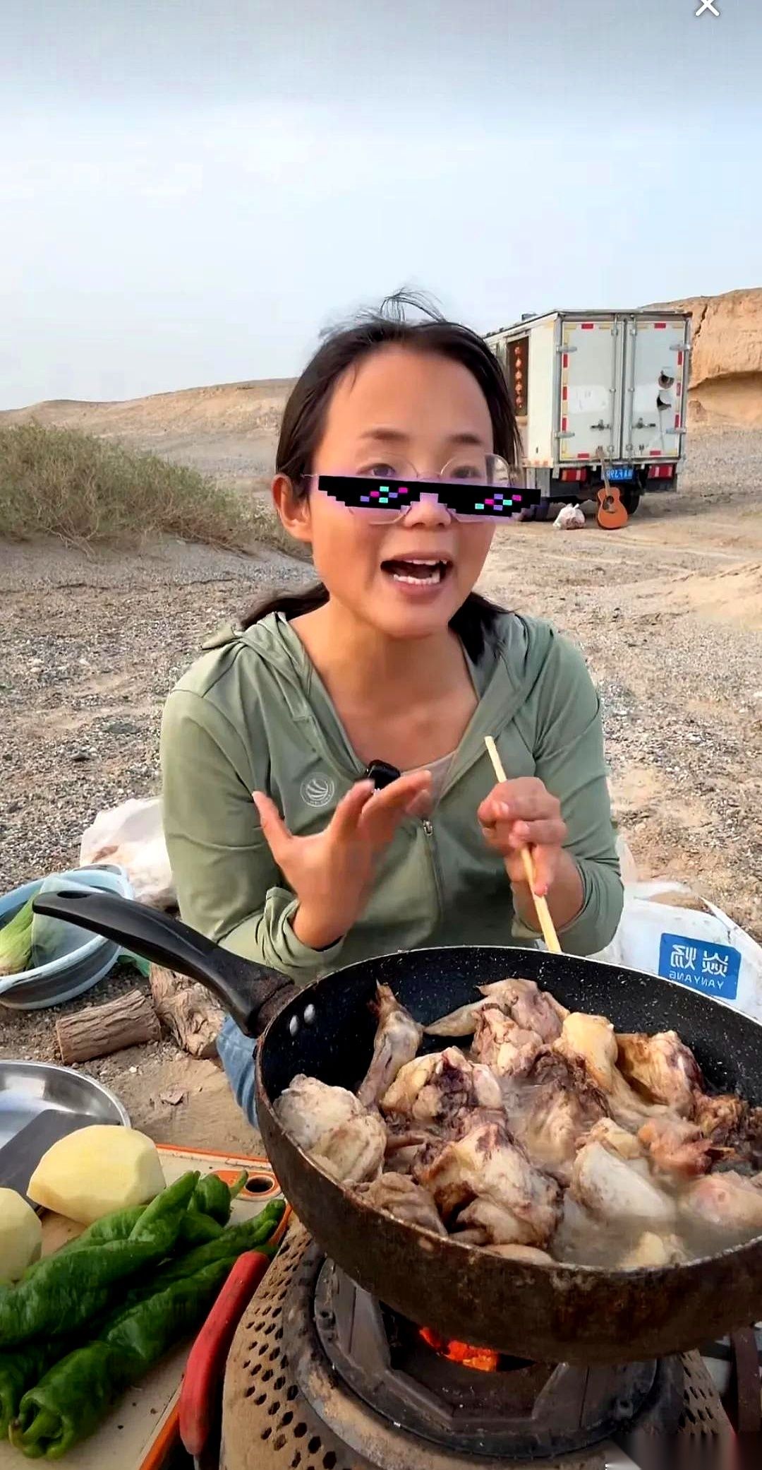 超单助手软件：28岁新疆姑娘的直播带货之路，从自行车到货车的坚持与努力