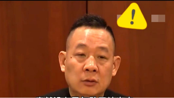 多成团助手：胖东来创始人离职，员工薪资与新团队挑战并存的未来展望