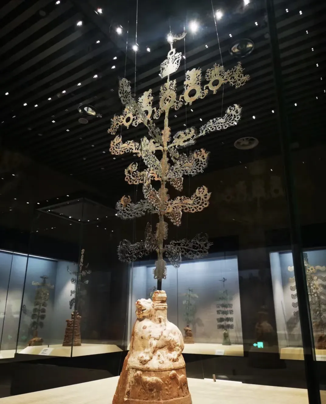 黎明助手：电工工资水平分析，地区差异、经验技能与岗位影响因素