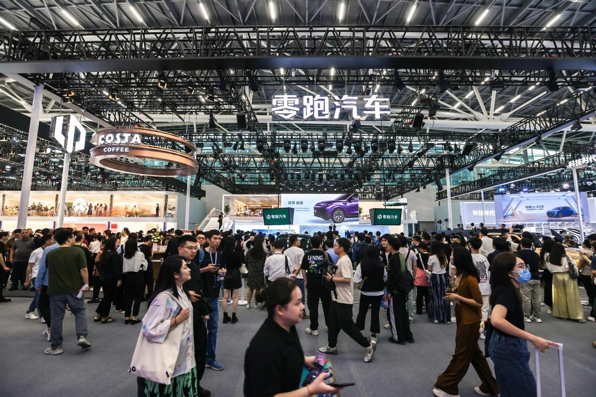 黎明助手：零跑汽车2024年净利润转正，成为新势力第二家盈利品牌！