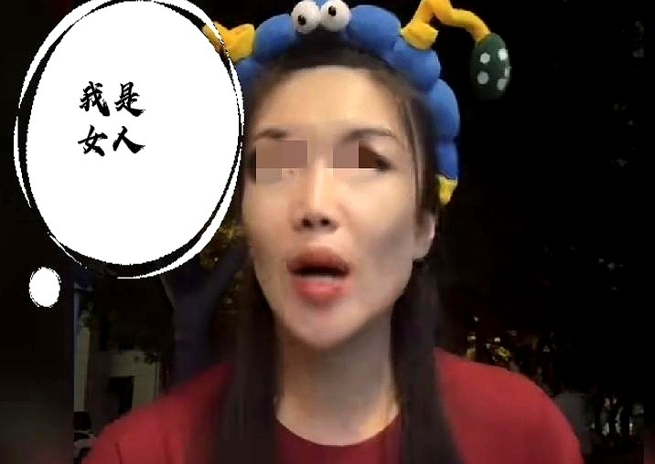 小J助手小号：短视频相声身份危机，主播素颜泪洒直播间引发热议