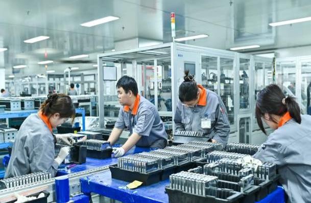 新小x助手：工厂“用工荒”的背后，年轻人对工作环境和待遇的新要求