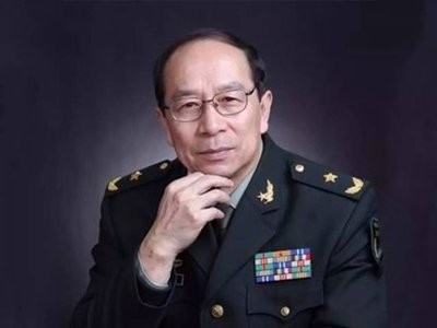 超单助手：AI时代，金一南警告人工智能潜在威胁与教育的重要性解析