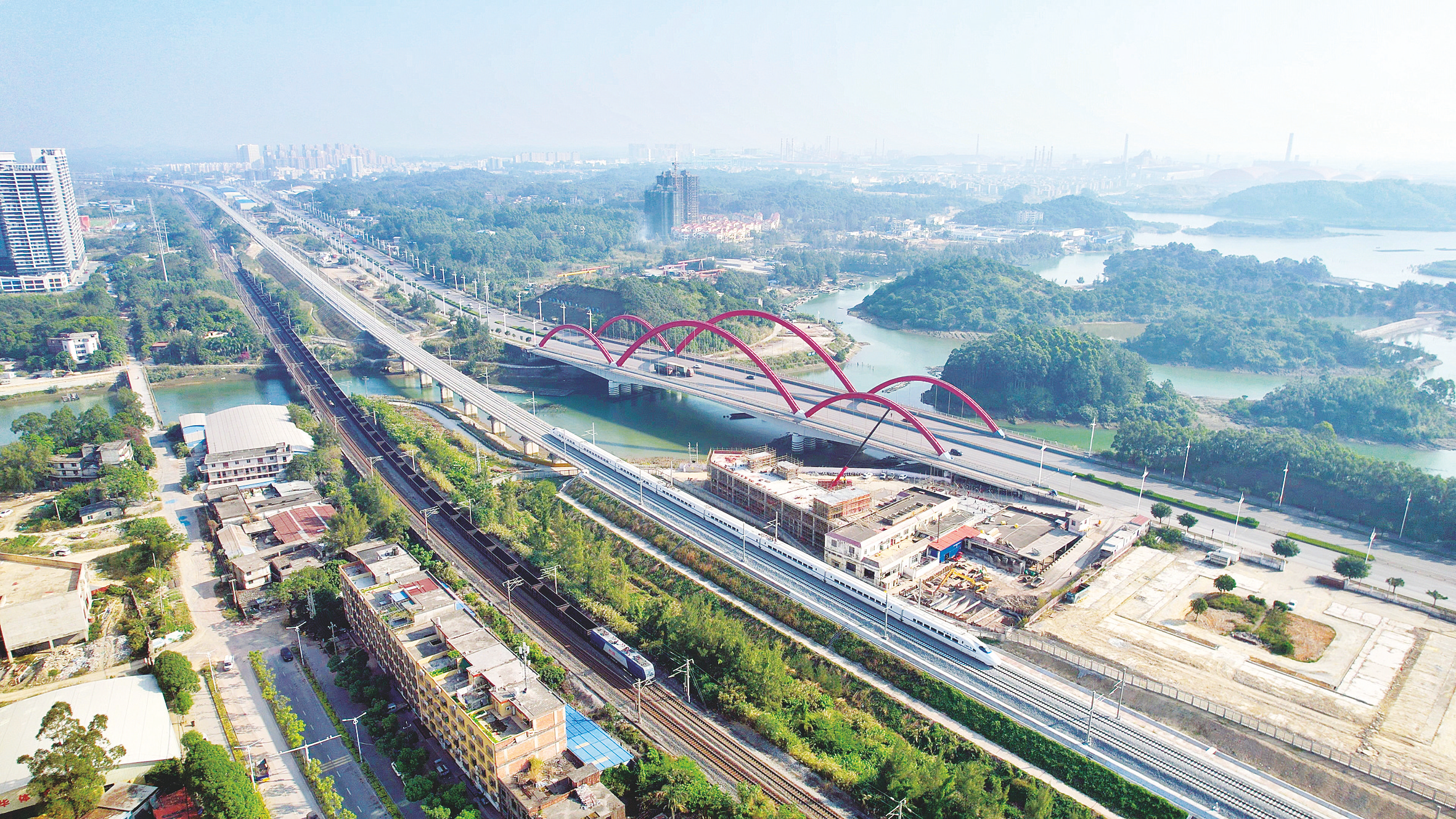 多多留评补单软件：中越跨境铁路建设，芒街-下龙-海防线路的规划与重要性解析