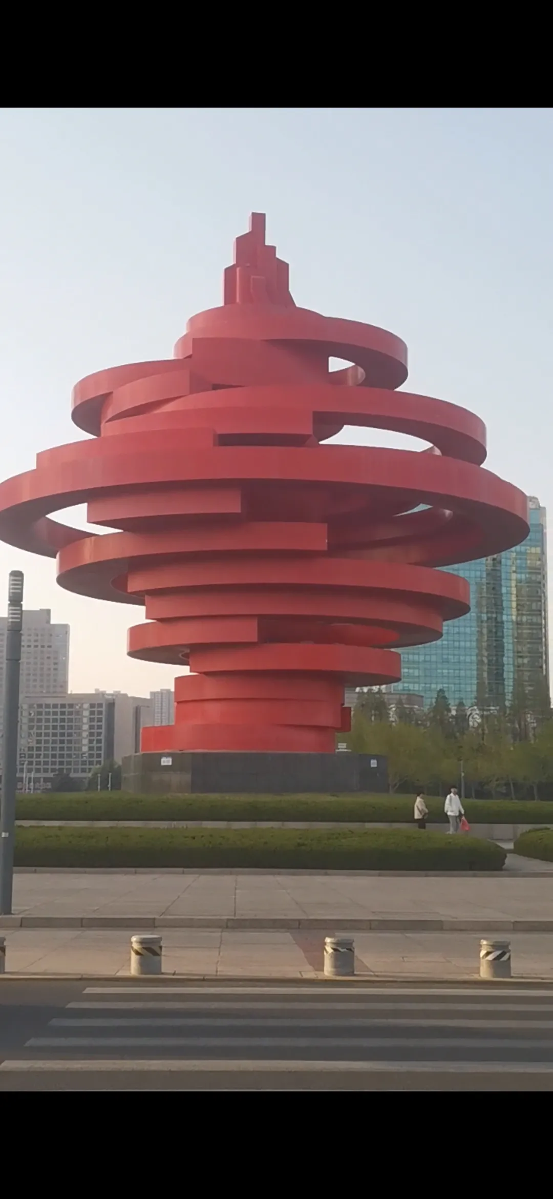 Z助手：青岛与西安物价差异分析，生活成本对比与城市经济影响