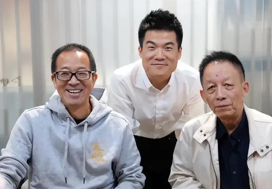 超评助手：易中天与俞敏洪，从曹操谈历史与理想的深度对话
