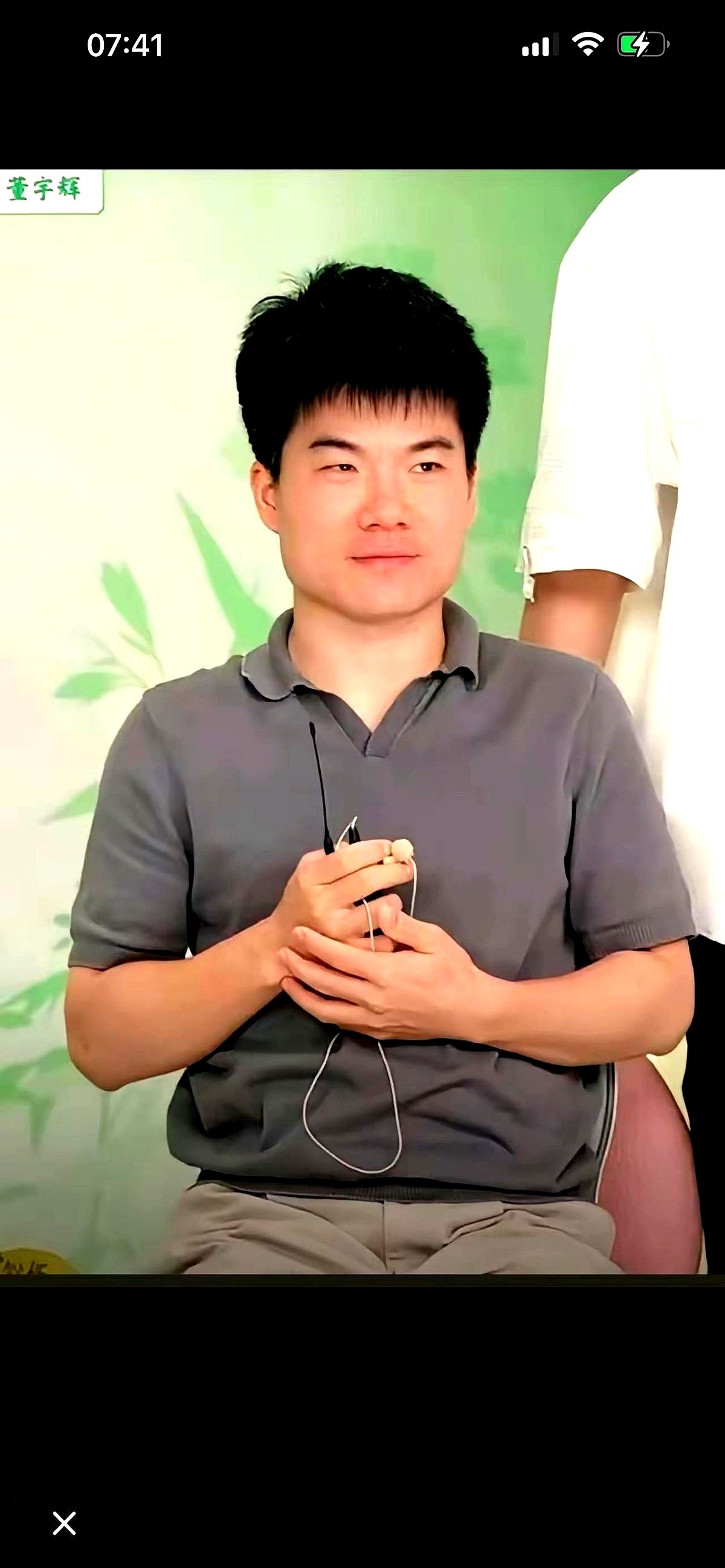 小评评助手：董宇辉离开东方甄选后的成功转型，如何将个人IP变现与风险管理