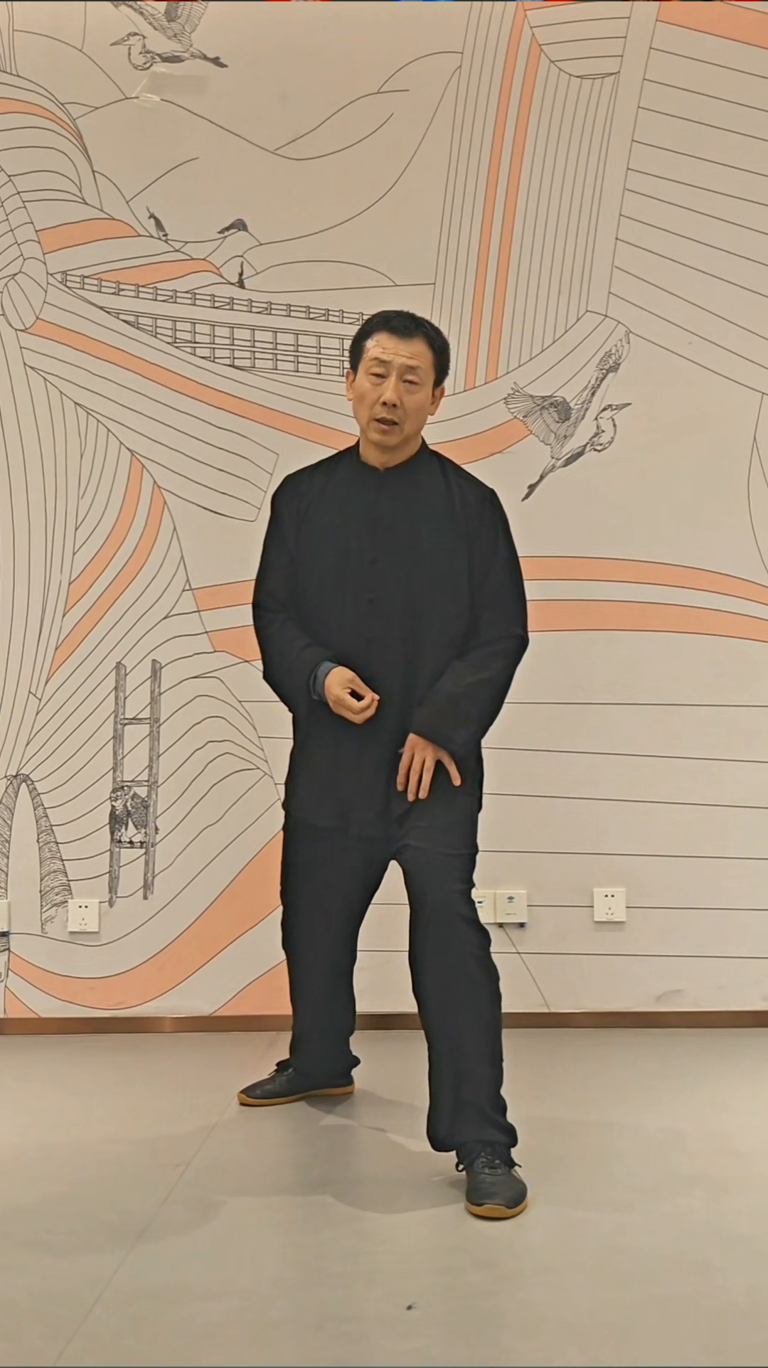 拼多多出评神器：跆拳步法技巧，如何避免膝盖受伤与提升步伐稳定性