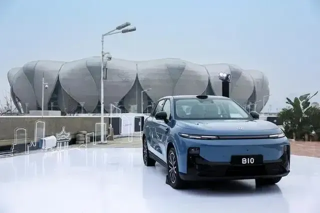 小Q助手：零跑汽车，技术自研助力盈利新势力崛起，全球化布局加速发展