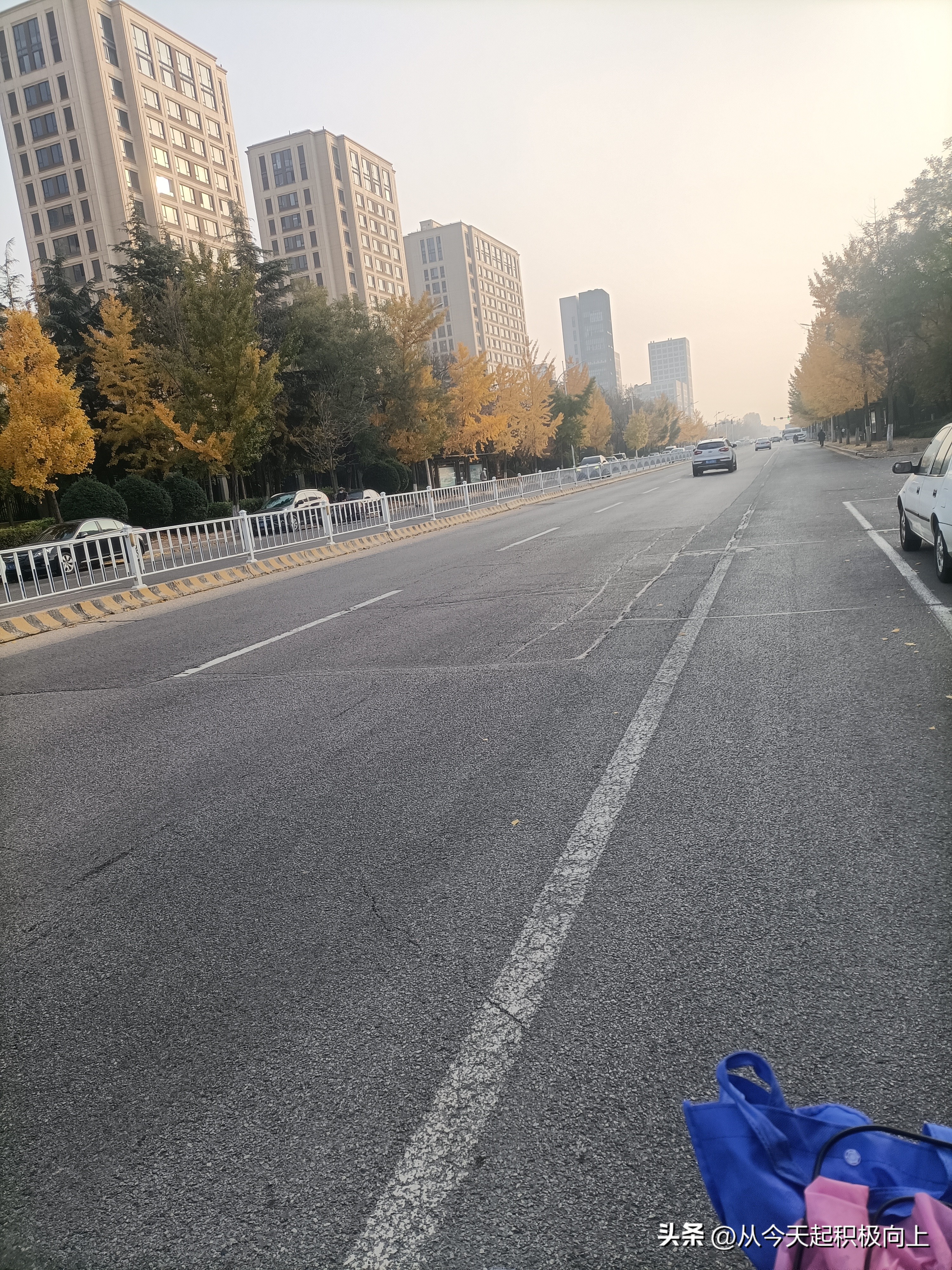 小M助手邀请码：客服工作中的难题，限时红包引发的退款风波与客户投诉