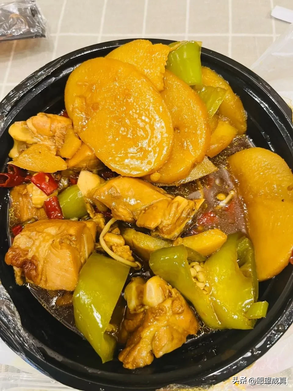 小评评助手开团软件：外卖食品安全隐患，小哥提醒与监管责任缺失的警示