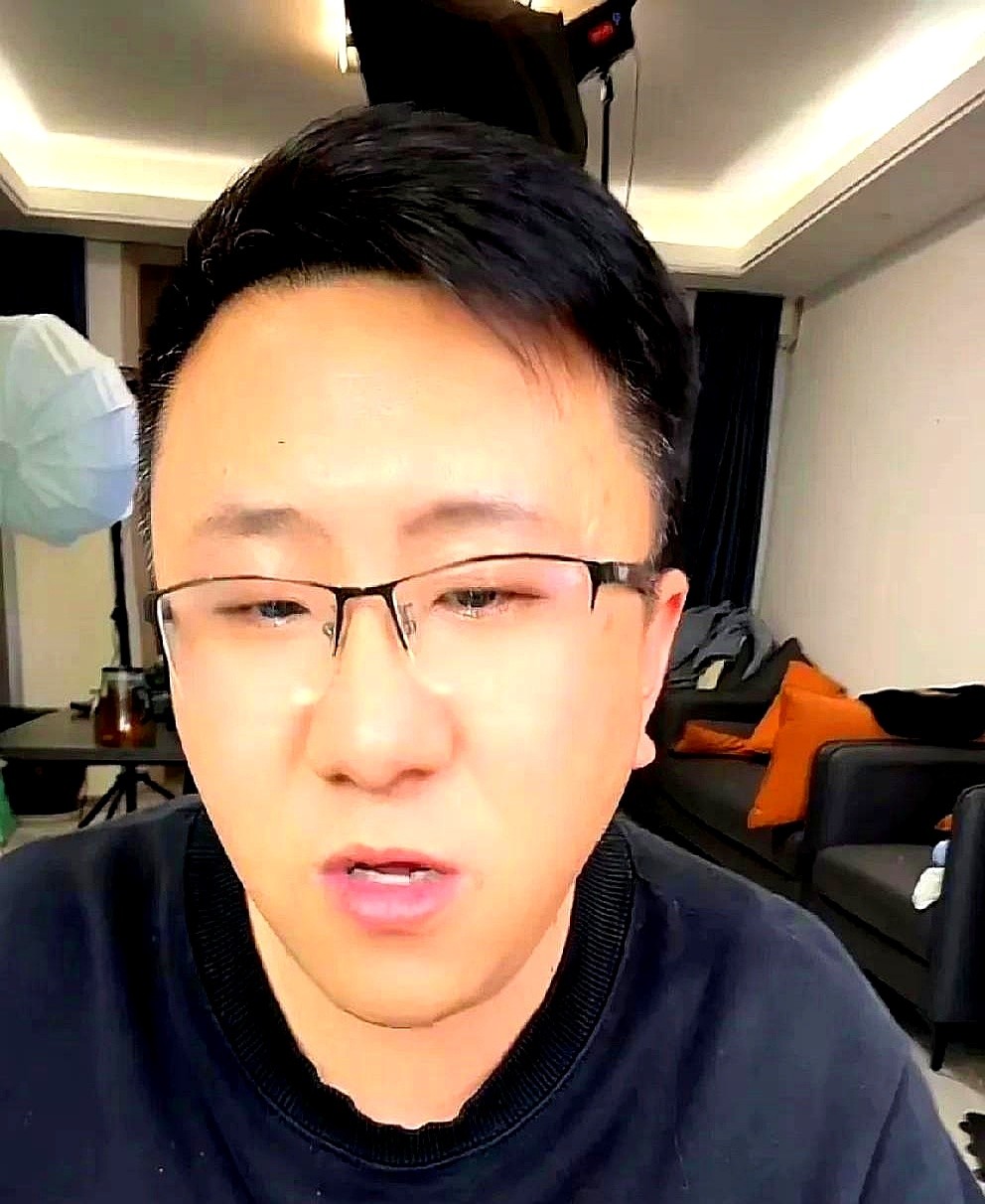 多多出评工具：职场直播高手小井，如何让领导们心甘情愿合作？