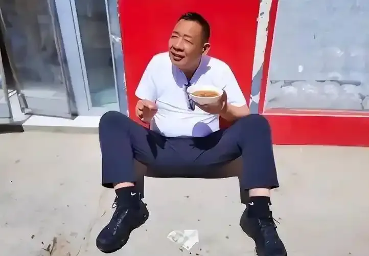 超单助手下载：良心企业胖东来，为何员工高薪却遭同行嫉妒，消费者却为其疯狂打call？