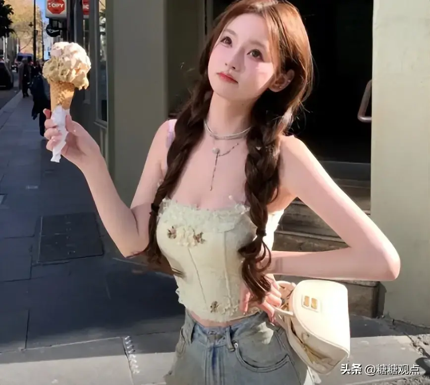 小Q助手：王思聪与新女友在日本的甜蜜日常，羡煞旁人的恋爱时光