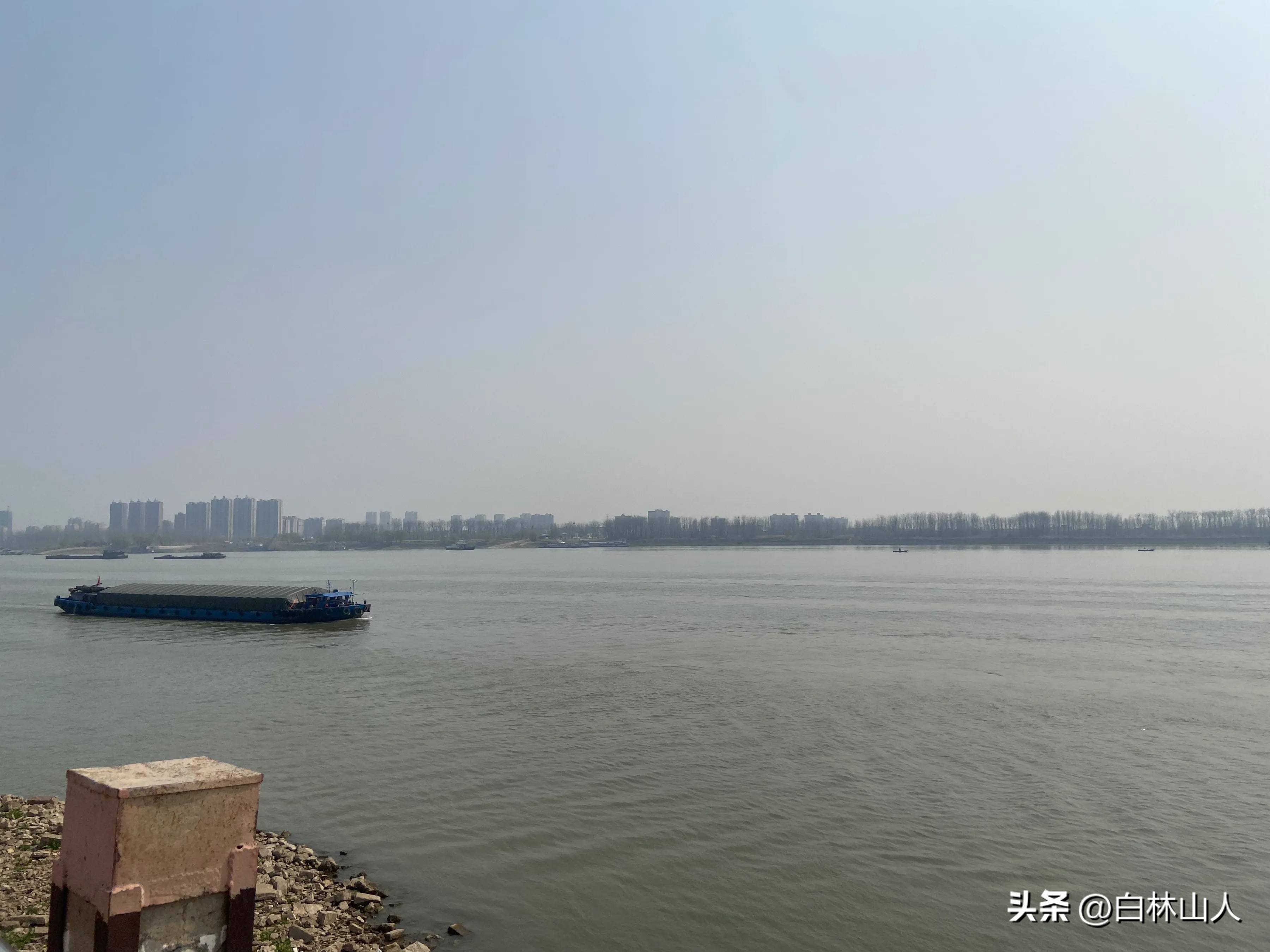 要火助手：小城春日漫游，品尝大南门牛肉包子的美好时光