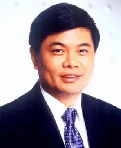 超单助手怎么用：亿万富翁丁健的离婚风波，爱与责任之间的抉择