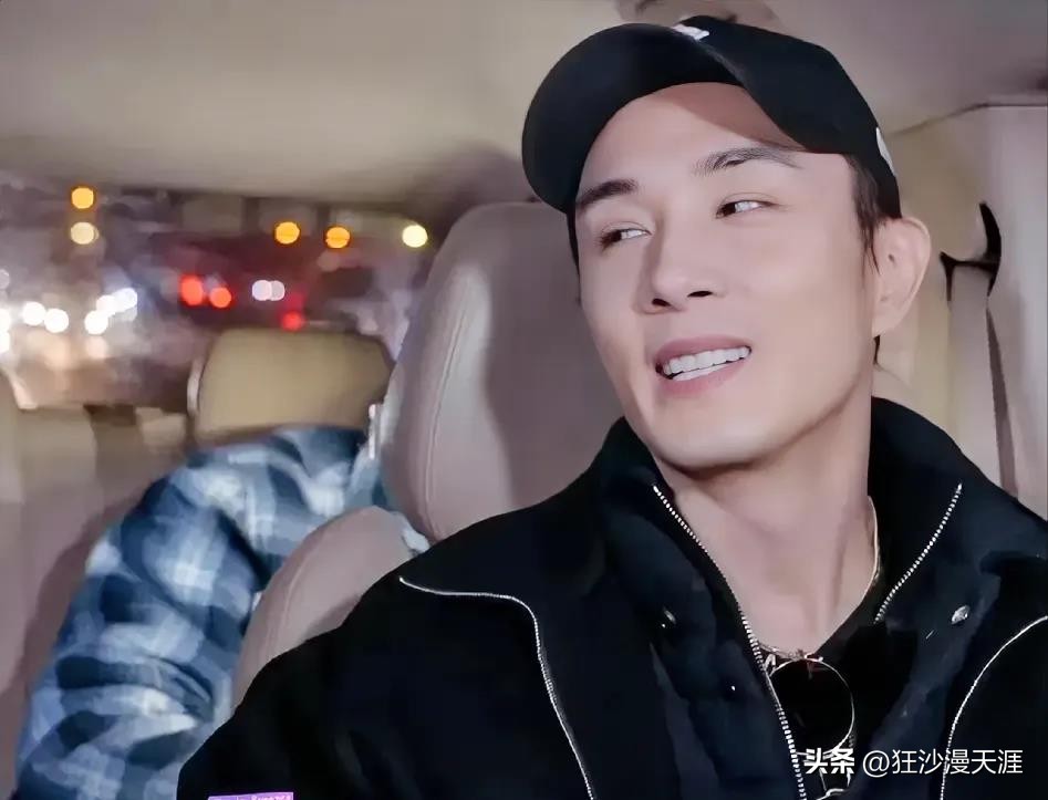 小评评助手出评软件：夫妻节目中“绿卡退货”引热议，真实爱情还是节目效果？