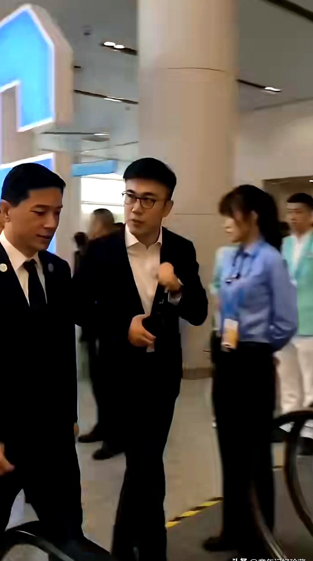 小Q助手小号：李彦宏与马化腾争夺用户心，如何寻找新流量增长点？