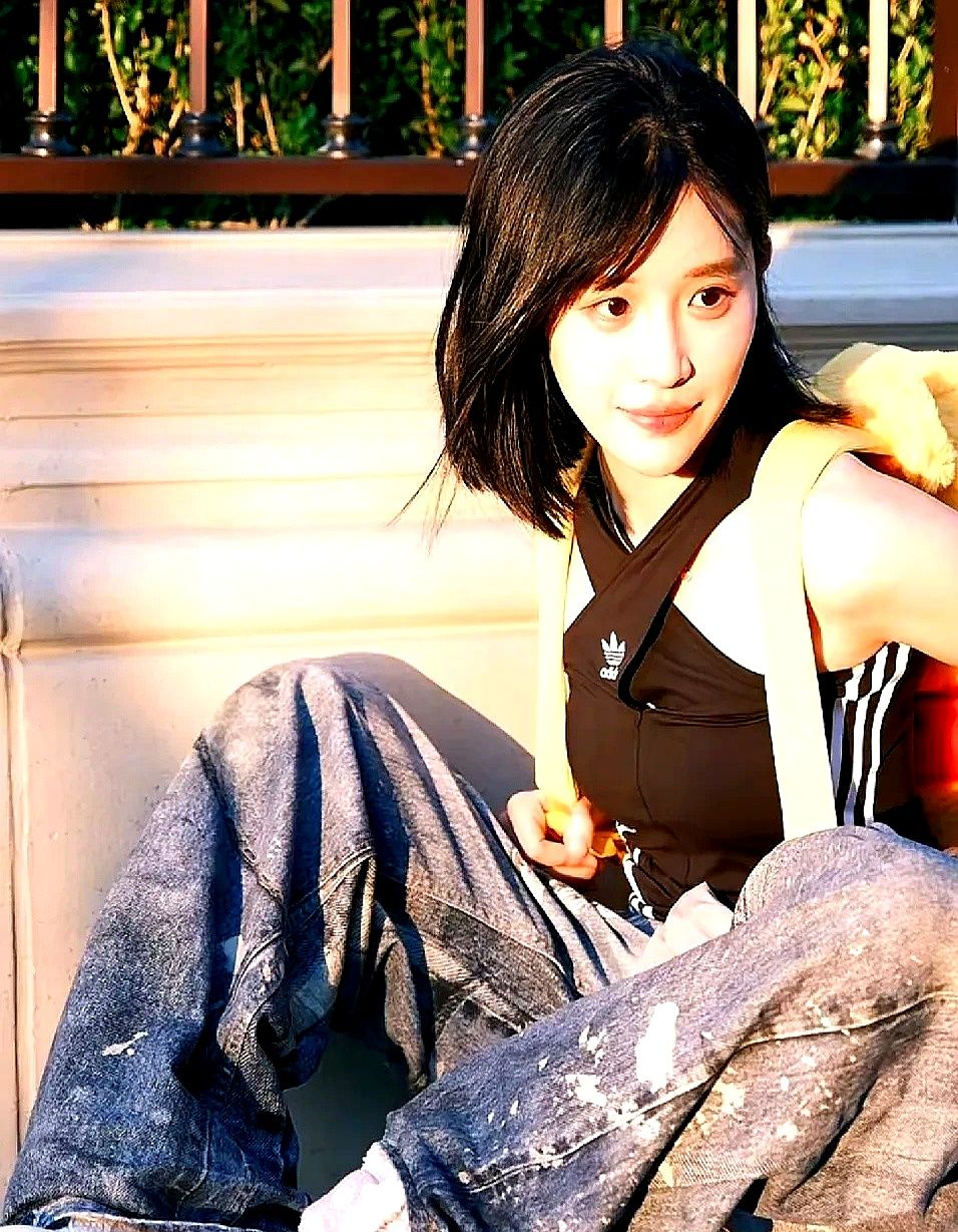 易评助手：越南TikTok直播狂潮，小黄凭旧手机赚70万人民币的背后故事