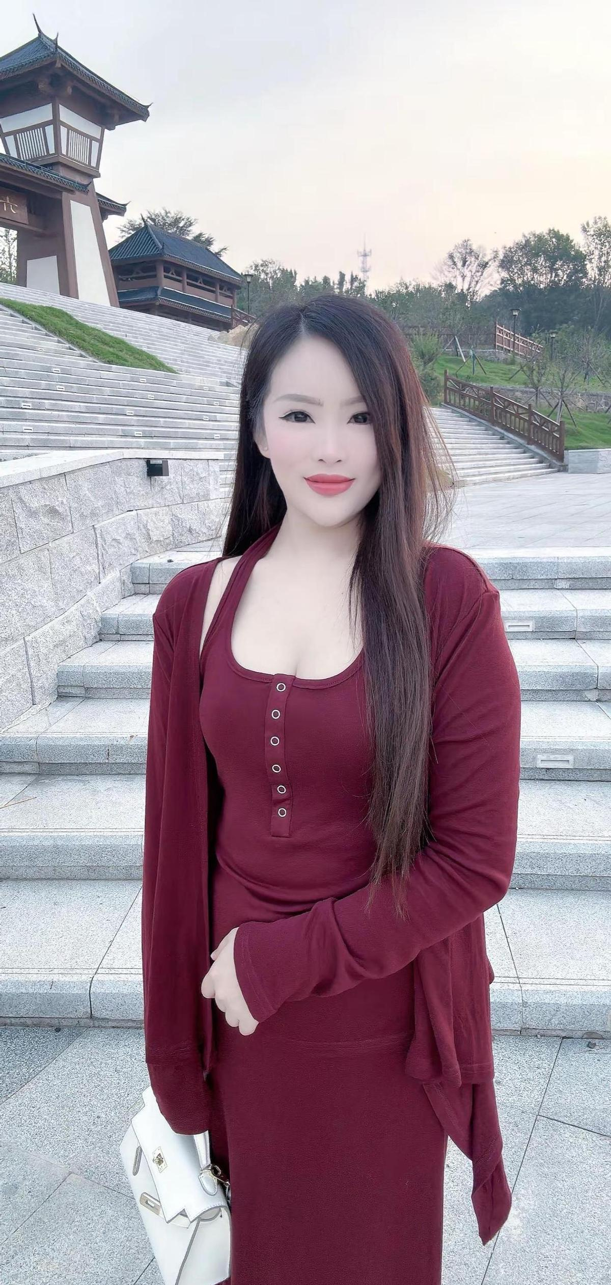 易评助手教程：女孩们的自我接纳，从瘦身到舒适的新审美趋势