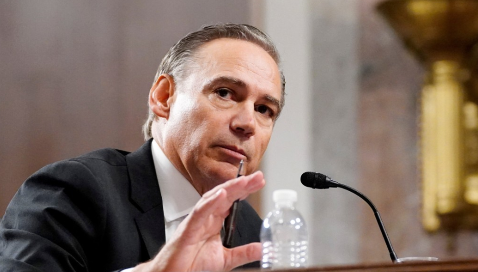 超评助手下载官网：波音CEO威胁停止供应中国航司，背后却是外强中干的现实博弈