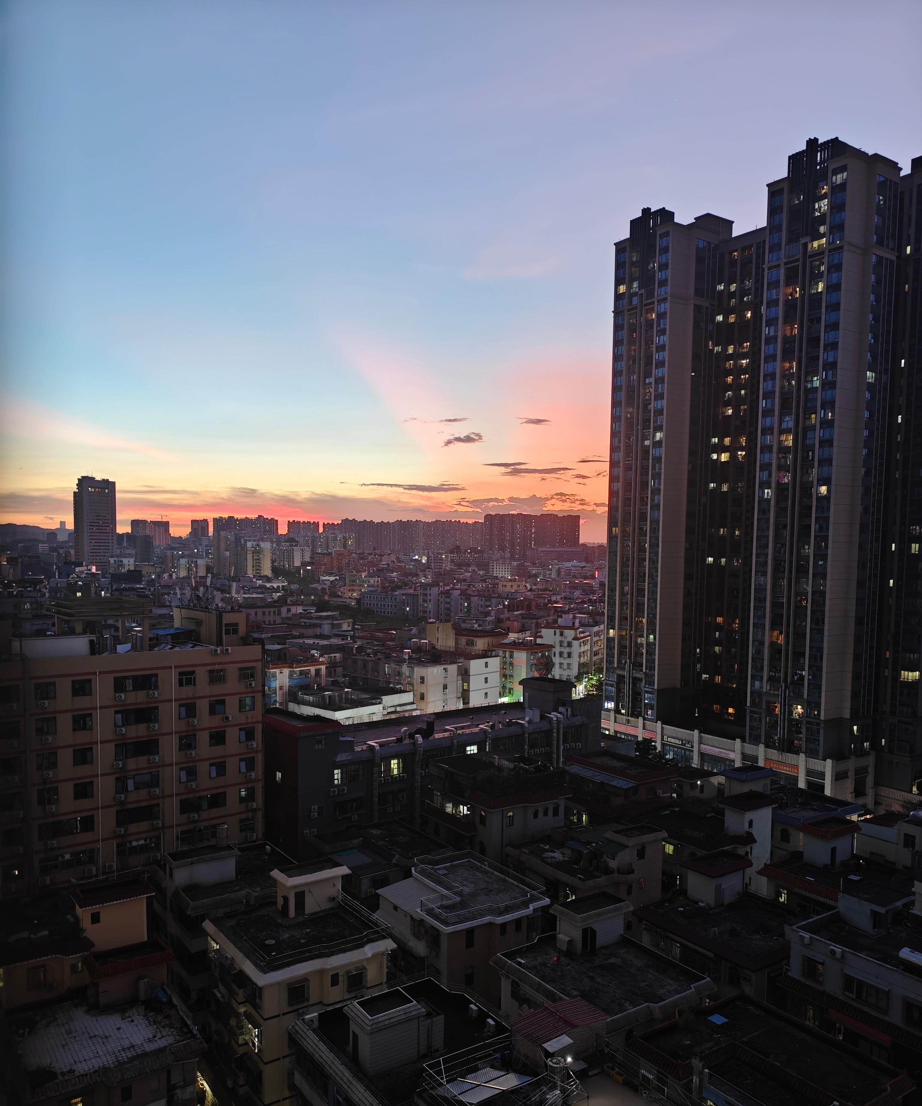 超单助手邀请码：中日关系稳控与区域互动分析，高市早苗在G20峰会的发声影响