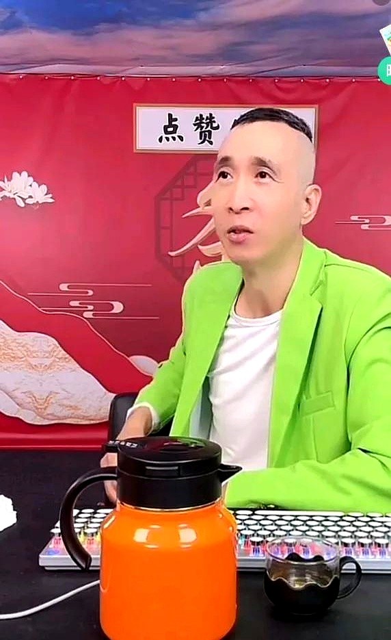 多多出评：从网红打卡地看直播带货潮流，探讨当下年轻人的消费心理